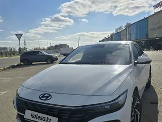 Hyundai Elantra, 2023