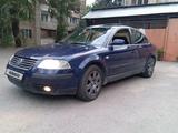 Volkswagen Passat 2003 годаүшін2 600 000 тг. в Алматы