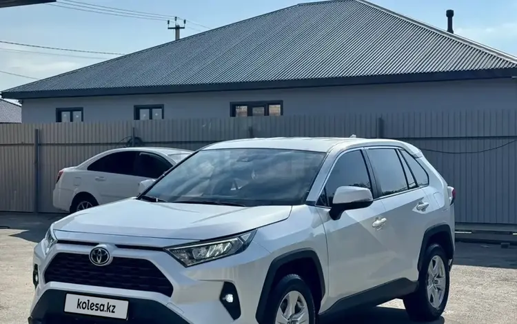 Toyota RAV4 2024 годаүшін13 500 000 тг. в Актобе