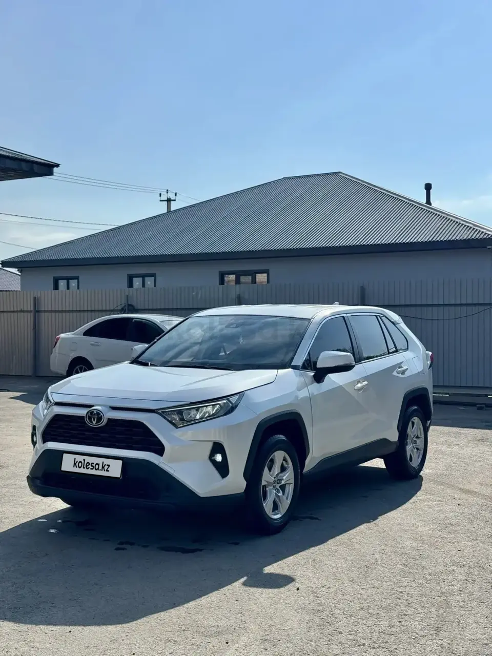 Toyota RAV4, 2024