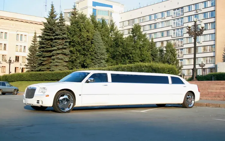 Лимузина Chrysler 300c в Алматы в Алматы