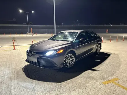 Toyota Camry 2019 года за 9 700 000 тг. в Актобе – фото 27