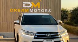 Toyota Highlander 2016 годаүшін10 500 000 тг. в Актау