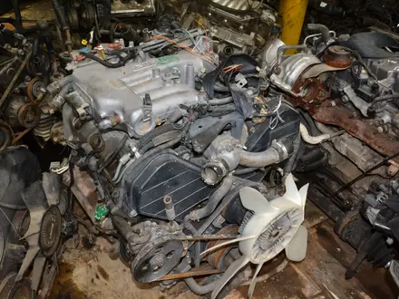 Двигатель Isuzu 3.2 24V 6VD1 Инжектор Катушка за 320 000 тг. в Тараз