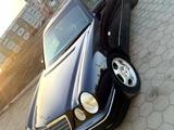 Mercedes-Benz E 280 1998 года за 3 500 000 тг. в Уральск – фото 2