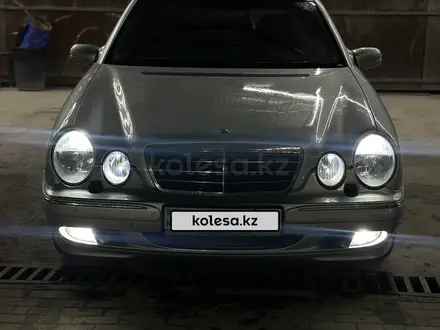 Mercedes-Benz E 280 2001 года за 3 900 000 тг. в Алматы