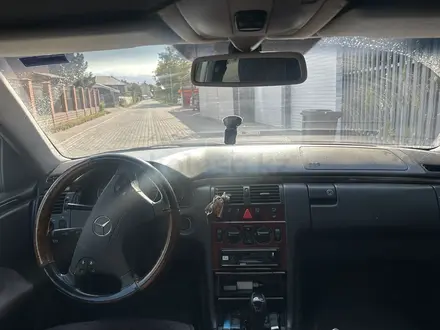 Mercedes-Benz E 280 2001 года за 3 900 000 тг. в Алматы – фото 23