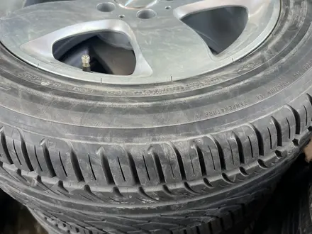 Mercedes original tyre with disk за 190 000 тг. в Алматы – фото 3