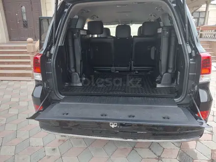 Toyota Land Cruiser 2020 года за 37 000 000 тг. в Алматы – фото 3