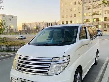 Nissan Elgrand 2008 года за 3 500 000 тг. в Атырау – фото 3