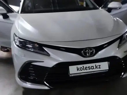 Toyota Camry 2022 года за 15 000 000 тг. в Алматы – фото 3