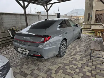 Hyundai Sonata 2022 года за 15 500 000 тг. в Алматы