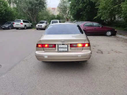 Toyota Camry 1998 года за 2 700 000 тг. в Алматы – фото 5