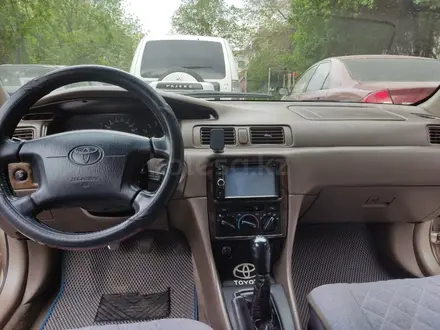 Toyota Camry 1998 года за 2 700 000 тг. в Алматы – фото 6