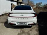 Hyundai Sonata 2022 годаfor12 500 000 тг. в Талдыкорган – фото 4
