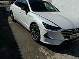 Hyundai Sonata 2022 годаfor12 500 000 тг. в Талдыкорган – фото 3