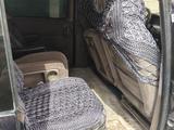 Kia Carnival 2001 года за 3 500 000 тг. в Алматы – фото 3