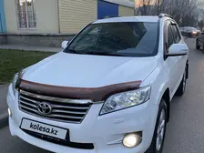 Toyota RAV4, 2010