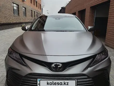 Toyota Camry 2022 года за 20 500 000 тг. в Семей – фото 11