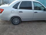ВАЗ (Lada) Granta 2190 2013 годаүшін2 200 000 тг. в Атырау – фото 2