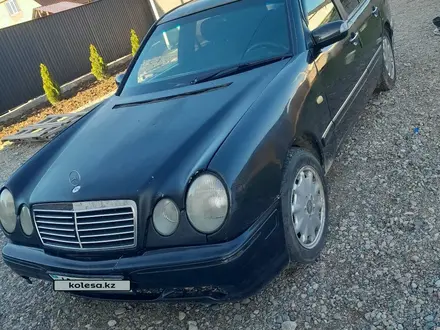 Mercedes-Benz E 320 1997 года за 2 200 000 тг. в Алматы – фото 6