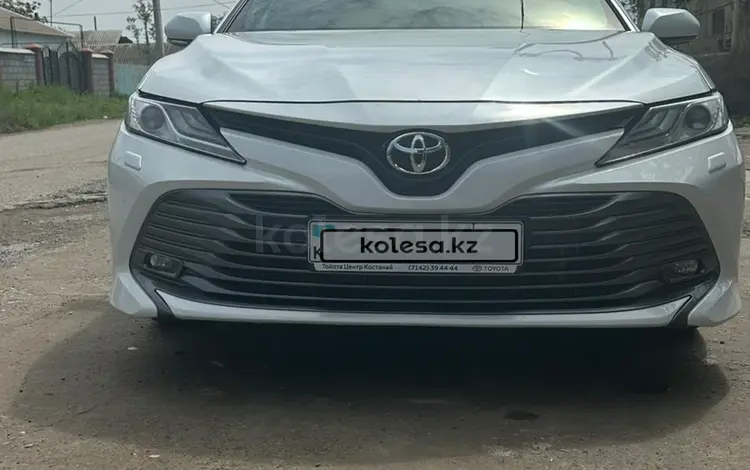 Toyota Camry 2018 года за 15 200 000 тг. в Жетысай