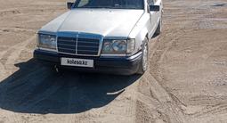 Mercedes-Benz E 200 1994 года за 1 000 000 тг. в Шиели – фото 2