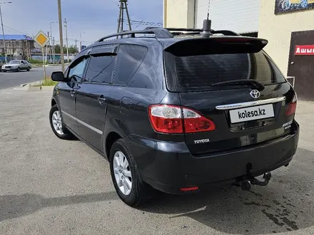 Toyota Avensis Verso 2002 года за 5 400 000 тг. в Атырау – фото 4