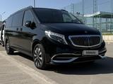 Mercedes-Benz V 250 2018 годаfor25 000 000 тг. в Алматы