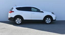 Toyota RAV4 2015 года за 9 000 000 тг. в Атырау – фото 4