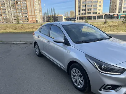 Hyundai Accent 2019 года за 7 200 000 тг. в Усть-Каменогорск – фото 3