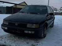 Volkswagen Passat 1993 года за 820 000 тг. в Уральск