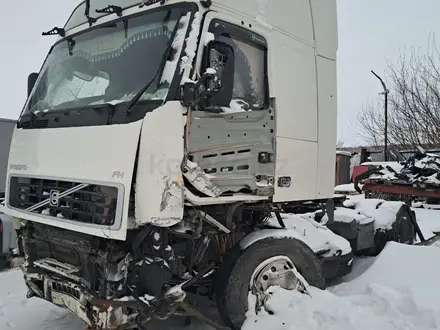 VOLVO FH12 год 1999 по запчастям в Костанай – фото 4