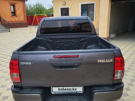 Toyota Hilux 2018 года за 16 000 000 тг. в Атырау – фото 4