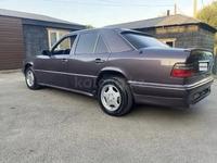 Mercedes-Benz E 220 1994 года за 2 400 000 тг. в Астана