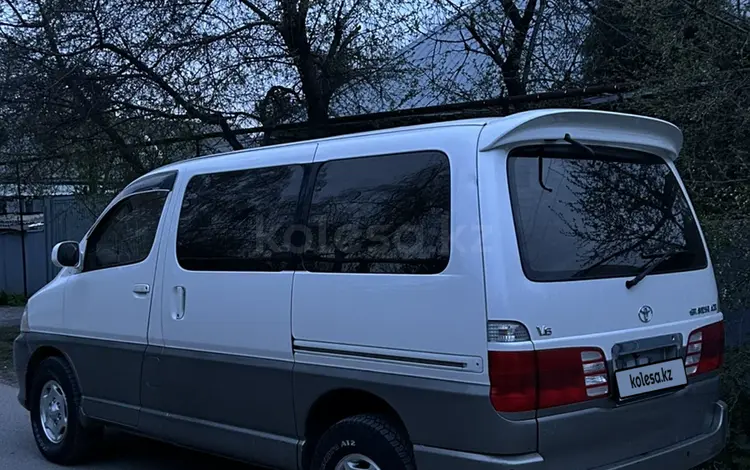 Toyota Grand Hiace 2001 годаүшін10 000 000 тг. в Алматы