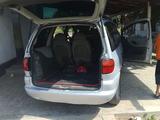 Volkswagen Sharan 1996 года за 1 650 000 тг. в Тараз – фото 3