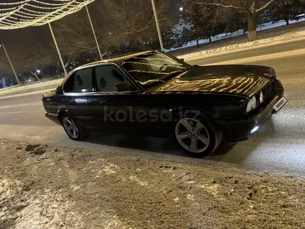 BMW 525 1992 года за 1 100 000 тг. в Талдыкорган – фото 2