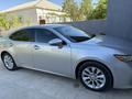 Lexus ES 300h 2012 года за 7 200 000 тг. в Жанаозен
