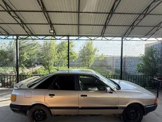 Audi 80