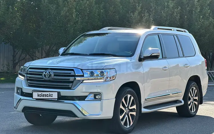 Toyota Land Cruiser 2017 годаүшін23 900 000 тг. в Алматы