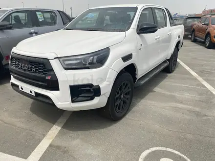 Toyota Hilux 2022 года за 26 600 000 тг. в Актау