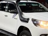 Toyota Hilux 2018 года за 13 500 000 тг. в Кульсары – фото 2
