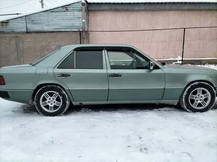 Mercedes-Benz E 260 1990 года за 2 000 000 тг. в Алматы – фото 7