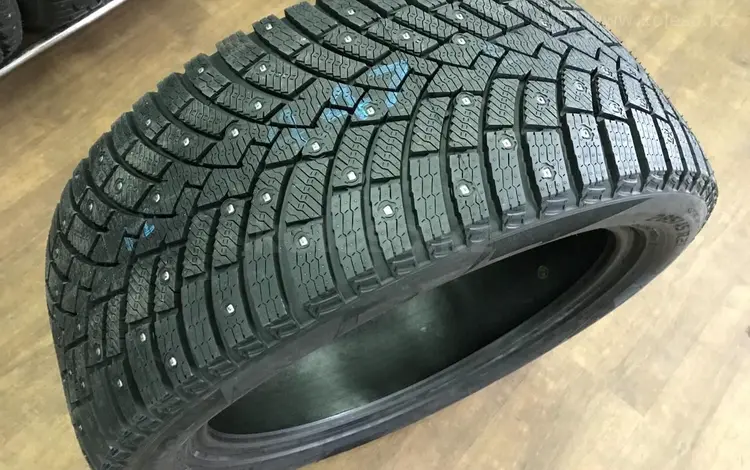 Новые фирменные шины Pirelli SCORPION ICE ZERO 2 (Runflat) разно размерные за 300 000 тг. в Астана