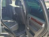 Volkswagen Touareg 2007 года за 6 000 000 тг. в Актобе – фото 4