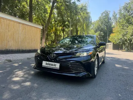 Toyota Camry 2019 года за 12 500 000 тг. в Тараз – фото 3