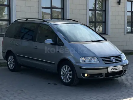 Volkswagen Sharan 2002 года за 4 400 000 тг. в Уральск – фото 4