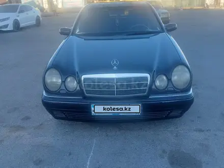 Mercedes-Benz E 280 1997 года за 2 700 000 тг. в Шымкент