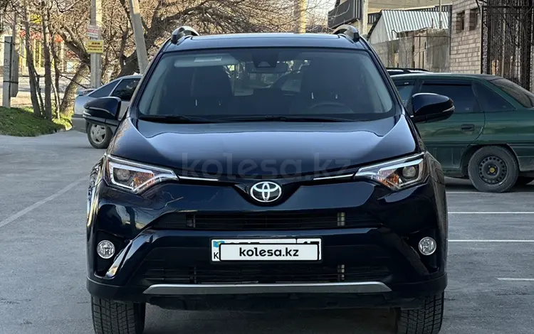 Toyota RAV4 2018 года за 14 000 000 тг. в Шымкент
